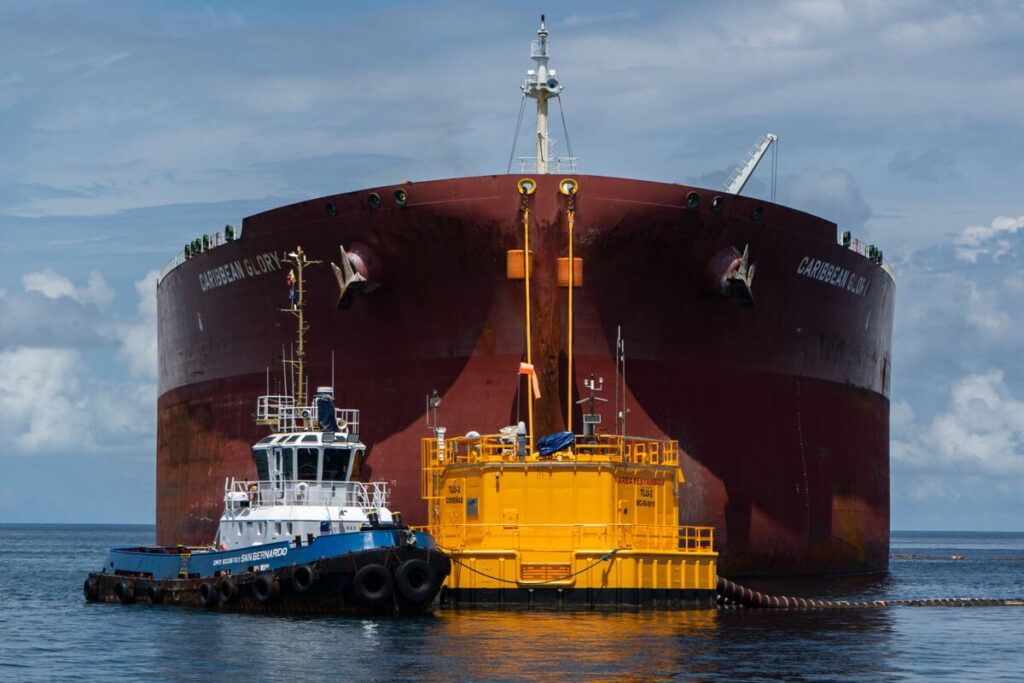 原油相場が下落、攻撃受けたロシアの黒海主要港で活動再開の兆候 – Bloomberg 原油相場が下落、攻撃受けたロシアの黒海主要港で活動再開の兆候 - Bloomberg