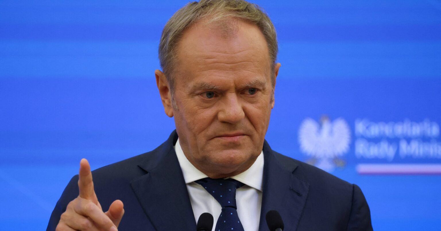 ポーランド鉄道爆破、前例のない破壊行為　首相が非難 | ロイター