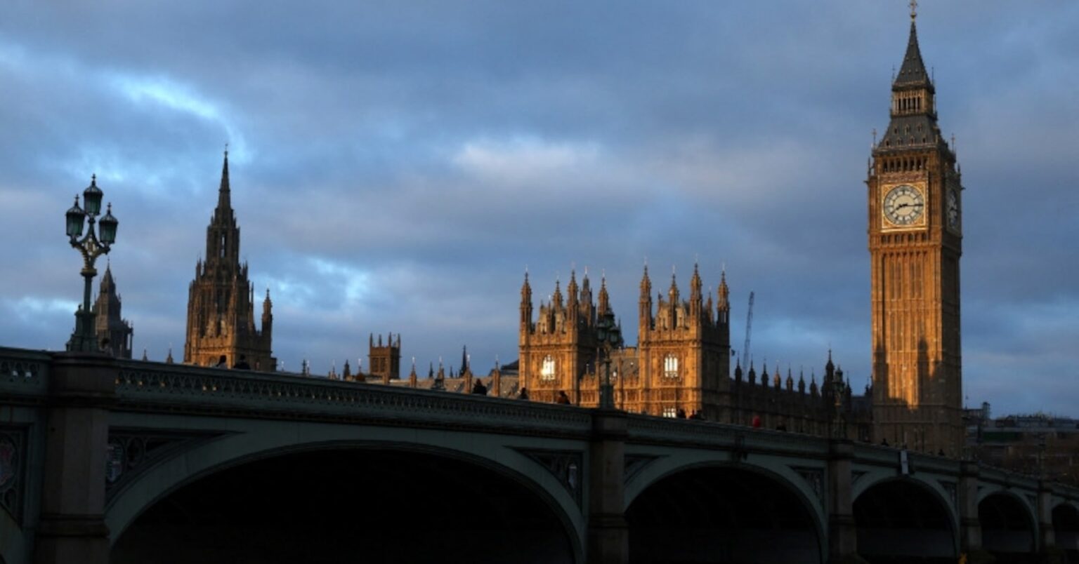 MI5、中国スパイがヘッドハンター装い英議員に接触と警告 | ロイター MI5、中国スパイがヘッドハンター装い英議員に接触と警告 | ロイター