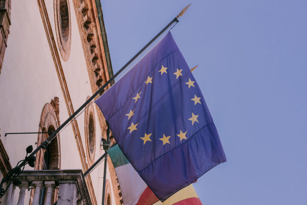 EUがプライバシーとAIに関する法律を緩和、大手テクノロジー企業の圧力に屈したとの指摘 - GIGAZINE