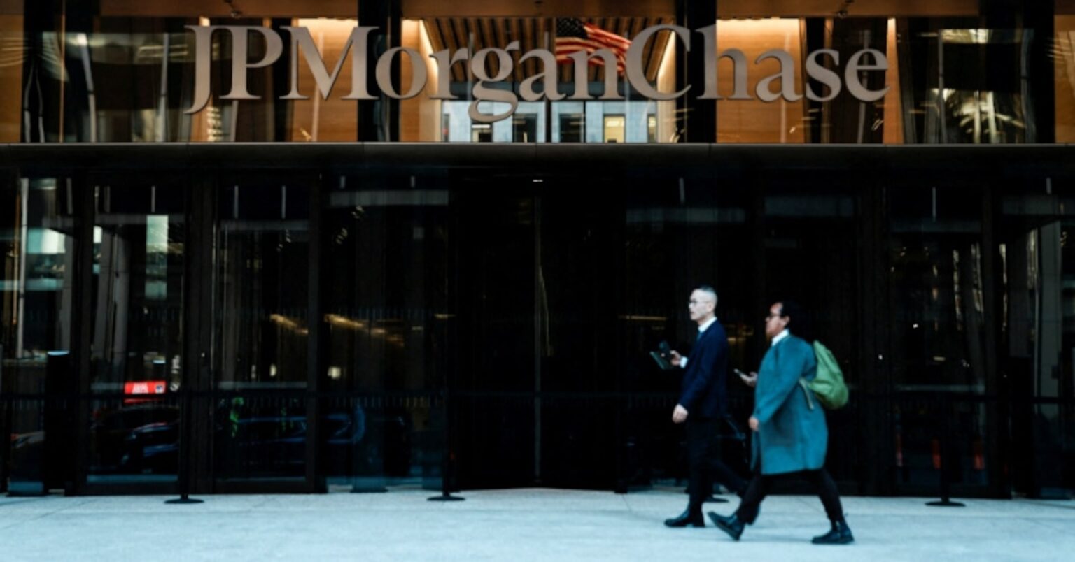 米大手銀、アルゼンチン向け200億ドル支援計画を棚上げ＝ＷＳＪ | ロイター