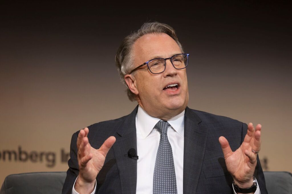 NY連銀総裁、「近いうち」に追加利下げ行う余地－雇用リスク指摘 - Bloomberg