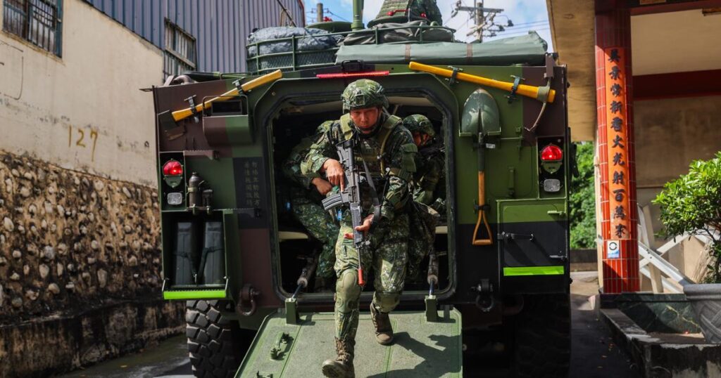 台湾が戦争に備えて全国民に配布しているハンドブックの内容 | Business Insider Japan