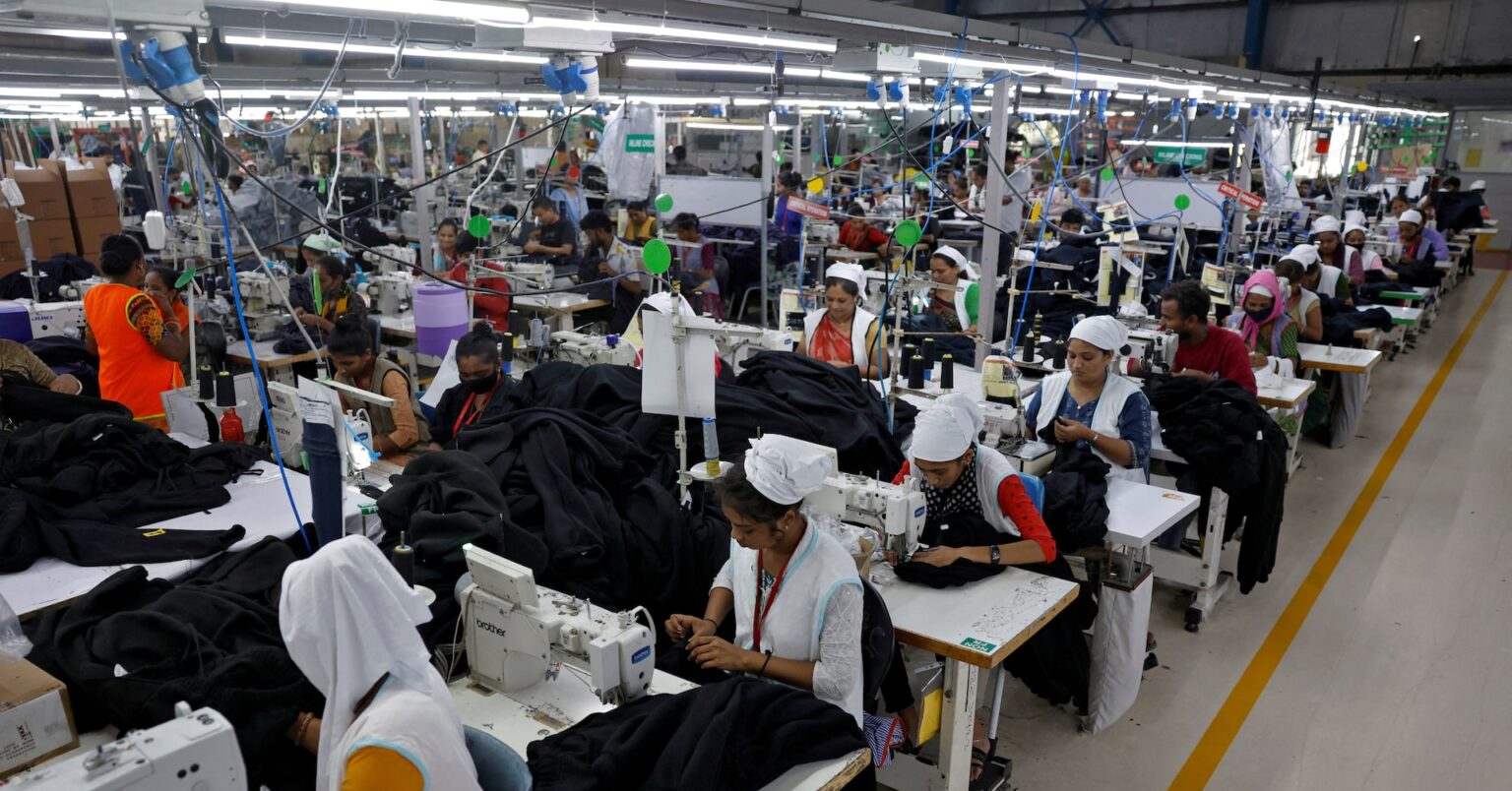 インド総合ＰＭＩ、11月は59.9　製造業鈍化で半年ぶり低水準 | ロイター