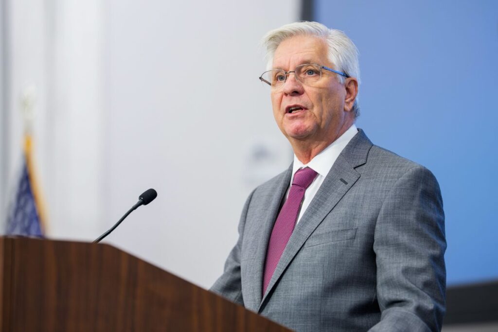 ウォラーFRB理事、12月は利下げを主張－その後は会合ごとに判断 - Bloomberg