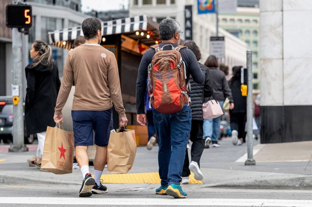 米GDP、7－9月速報値の発表見送り－9月PCE統計は12月5日に公表 - Bloomberg