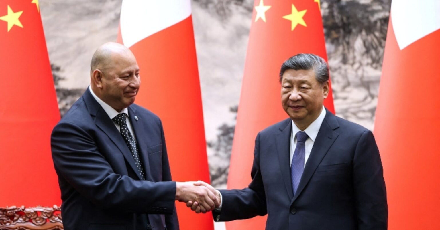 中国習主席、トンガ国王と会談 新たな投資を約束 | ロイター 中国習主席、トンガ国王と会談 新たな投資を約束 | ロイター