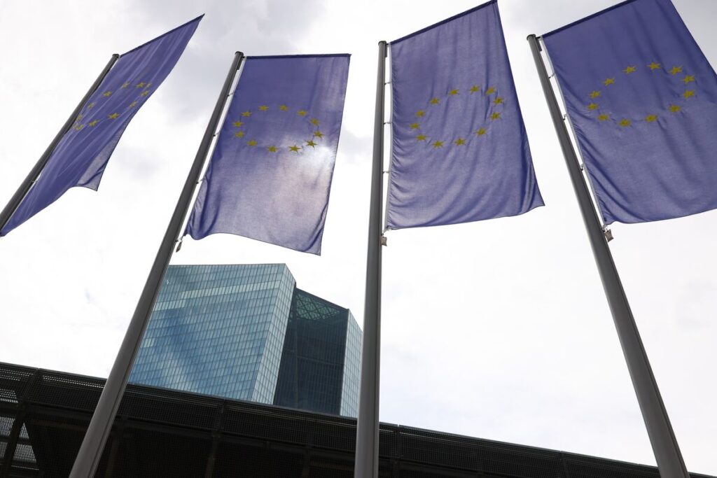 ECB政策委員会、現在の金利水準が十分手堅いと認識－議事要旨 - Bloomberg