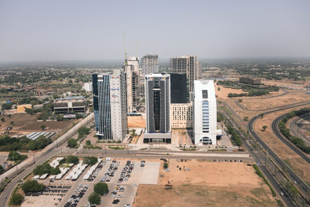 三井住友FG、インドでの富裕層・資産運用業務にも収益機会-カナン常務 – Bloomberg 三井住友FG、インドでの富裕層・資産運用業務にも収益機会-カナン常務 - Bloomberg