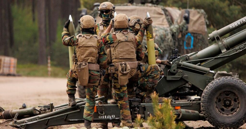 リトアニアでベルギー兵士が迫撃砲演習中に死亡