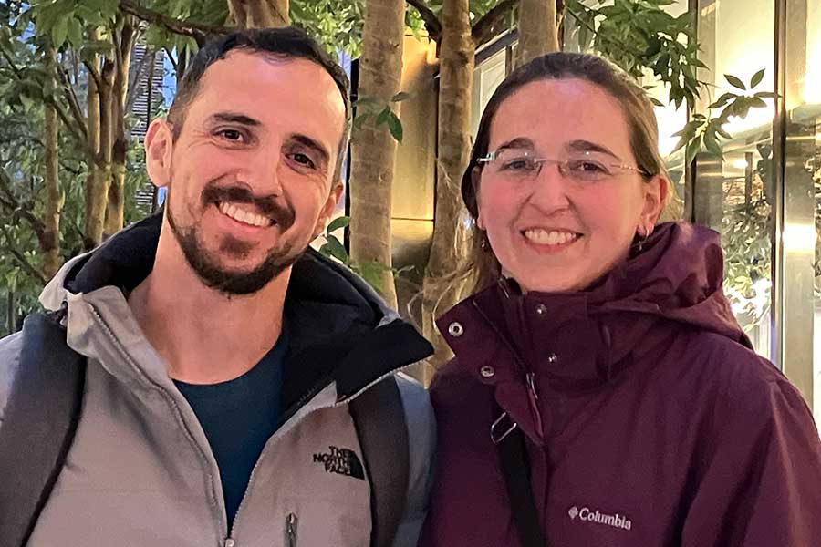 アルゼンチンから来た（左から）アダンさんとマリアさん【写真：Hint-Pot編集部】