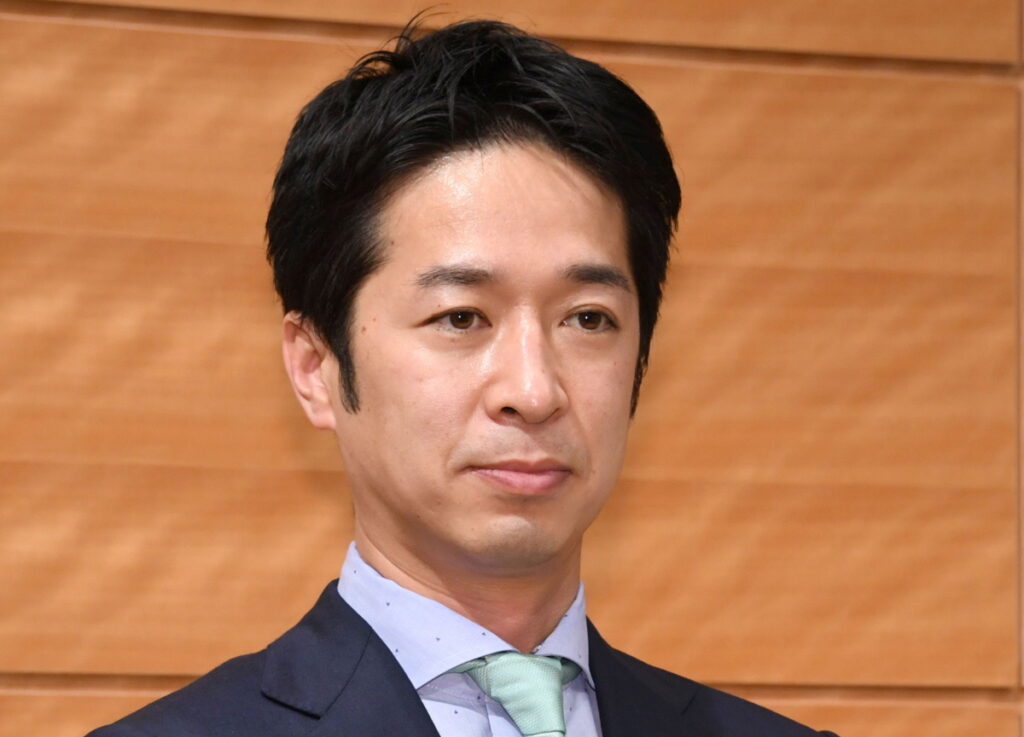 ついに泥沼 カネ疑惑の維新・藤田代表に「赤旗砲」２発目発射 共産Ｘがスクープ「弁明覆す新証拠」と 藤田氏は赤旗記者の名刺ネットに晒し全面戦争 連立与党代表が前代未聞の事態（デイリースポーツ） - Yahoo!ニュース