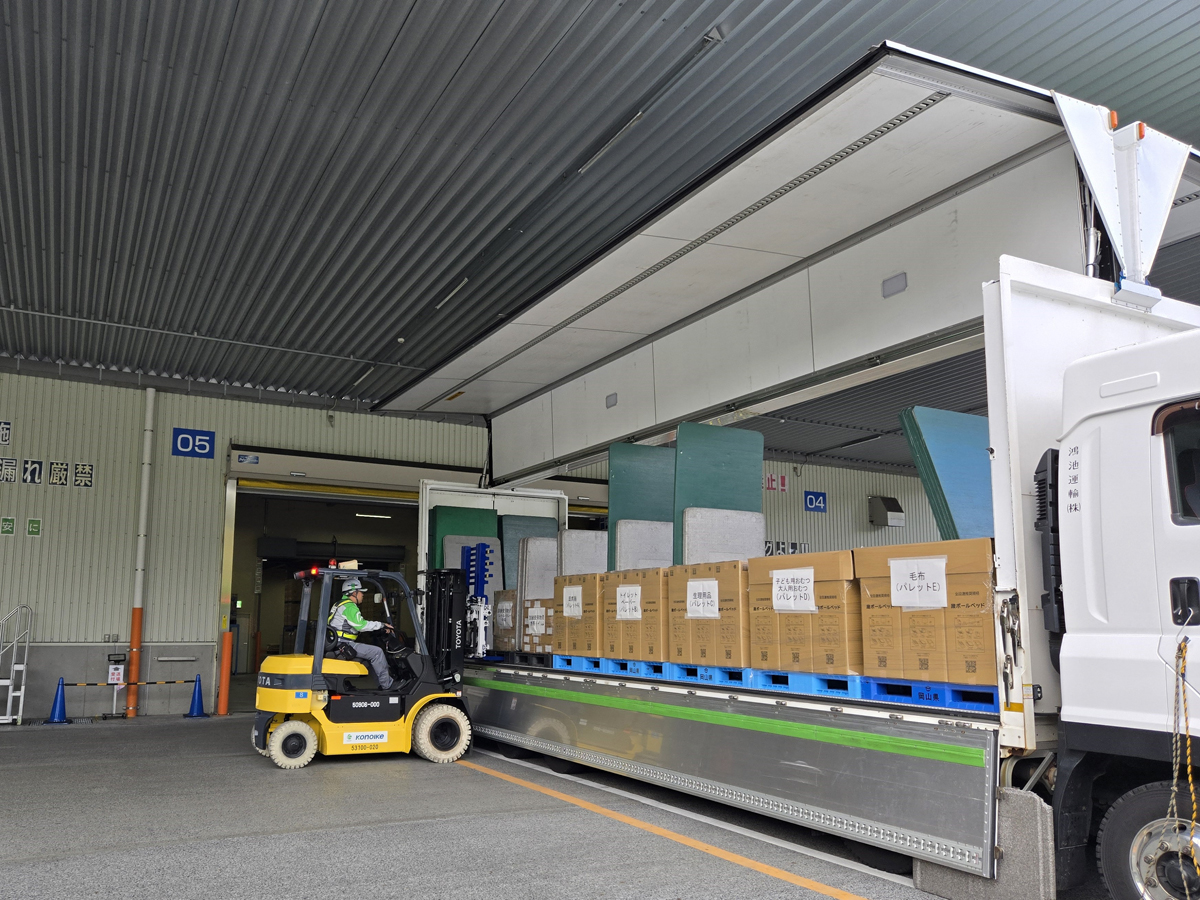 20251107kounoike1 - 鴻池運輸／岡山県で大規模災害に備え物資オペレーション訓練