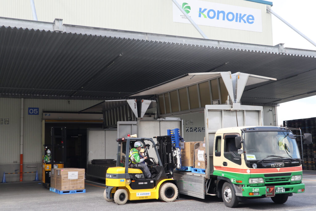 20251107kounoike3 - 鴻池運輸／岡山県で大規模災害に備え物資オペレーション訓練