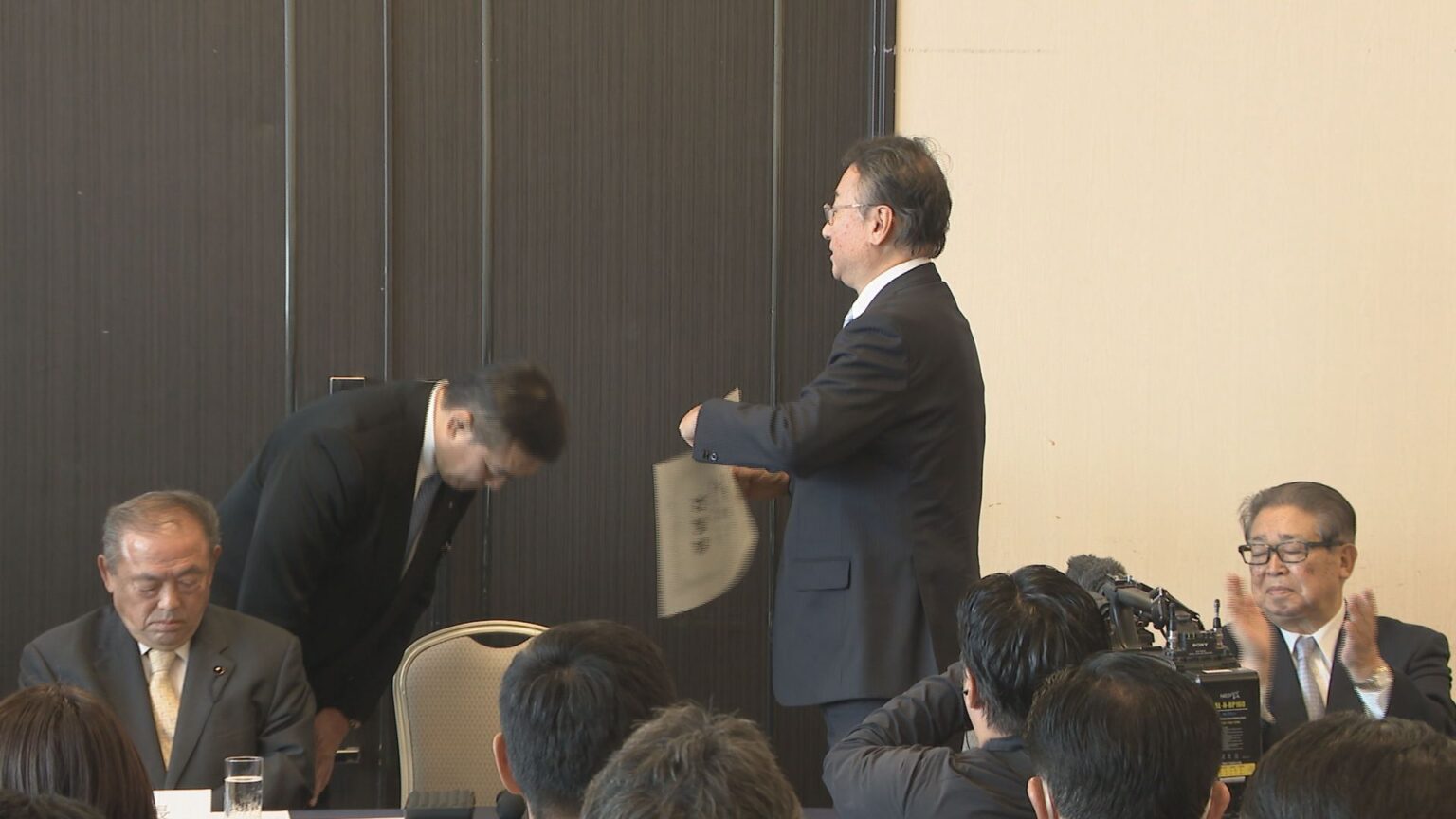 来春の石川県知事選 自民県連が“馳知事推薦”を正式決定「一丸となって戦う」山野氏は推薦得られず「真摯に受け止める」（MRO北陸放送） - Yahoo!ニュース