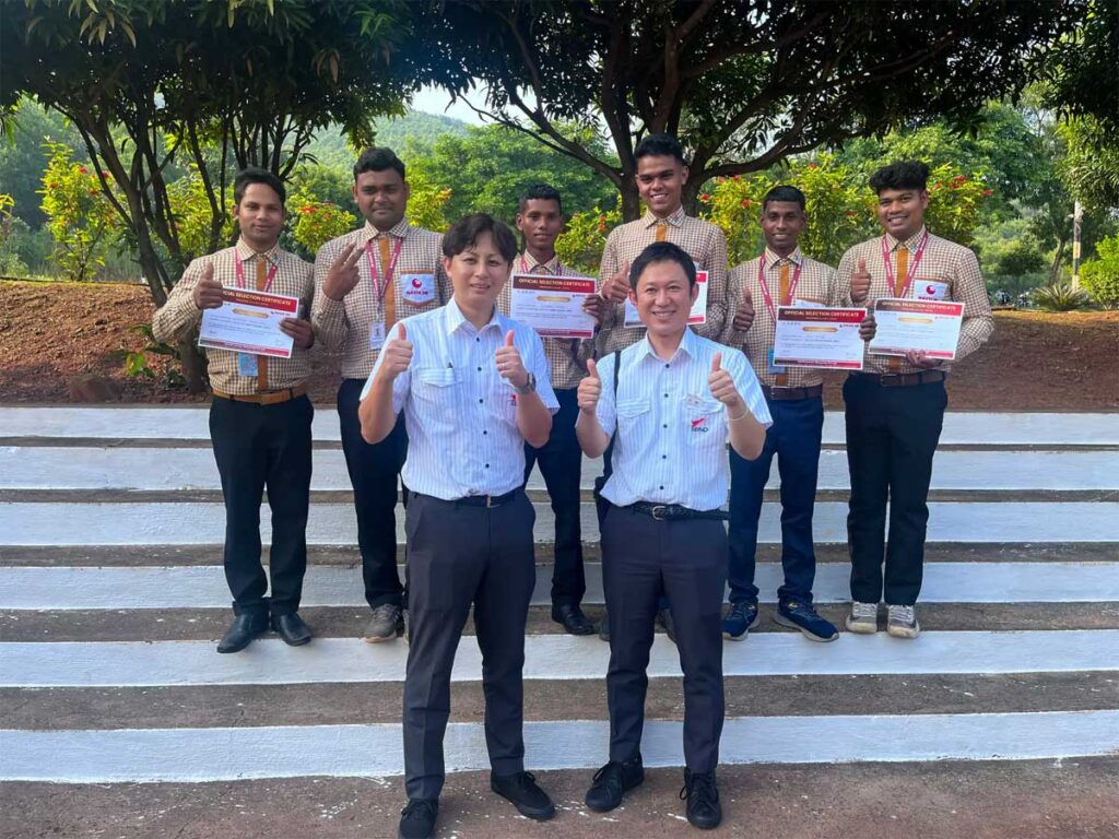 セイノースタッフサービス/20代の即戦力、インド人トラックドライバー6名を採用 20251111seino 1024x768 - セイノースタッフサービス/20代の即戦力、インド人トラックドライバー6名を採用