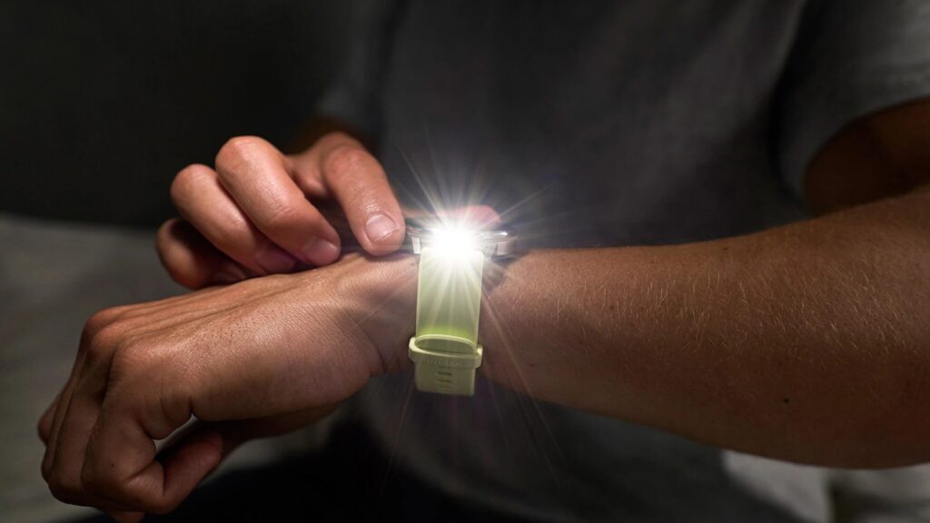 LEDフラッシュライト搭載