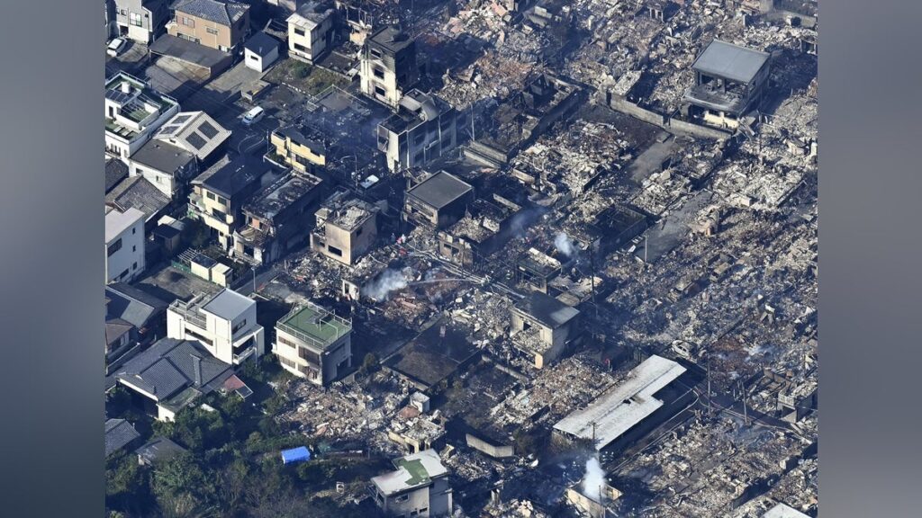 大分市の大規模火災、3日目に入っても鎮火せず…不明男性宅の焼け跡から1遺体 – 読売新聞オンライン 大分市の大規模火災、3日目に入っても鎮火せず…不明男性宅の焼け跡から1遺体 - 読売新聞オンライン