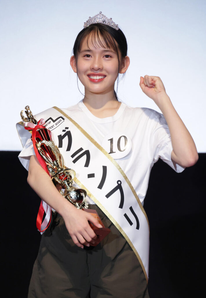 松竹JAPAN GP 北海道の中学3年生、富居玲衣さんグランプリ「母に会ったら泣いちゃう」(日刊スポーツ) – Yahoo!ニュース 松竹JAPAN GP 北海道の中学3年生、富居玲衣さんグランプリ「母に会ったら泣いちゃう」(日刊スポーツ) - Yahoo!ニュース