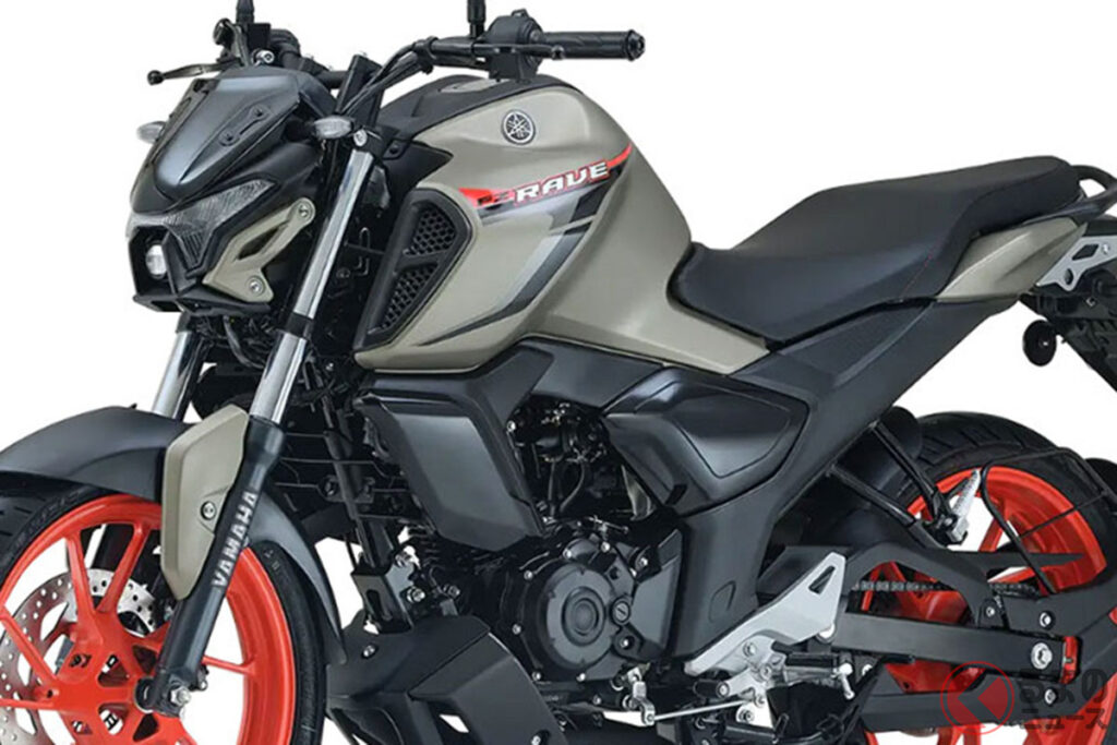 【インド】新車約20万円！ ヤマハ「新型ネイキッドモデル」発表！ “スマホと繋がる”機能も搭載 「FZ Rave」登場（くるまのニュース）