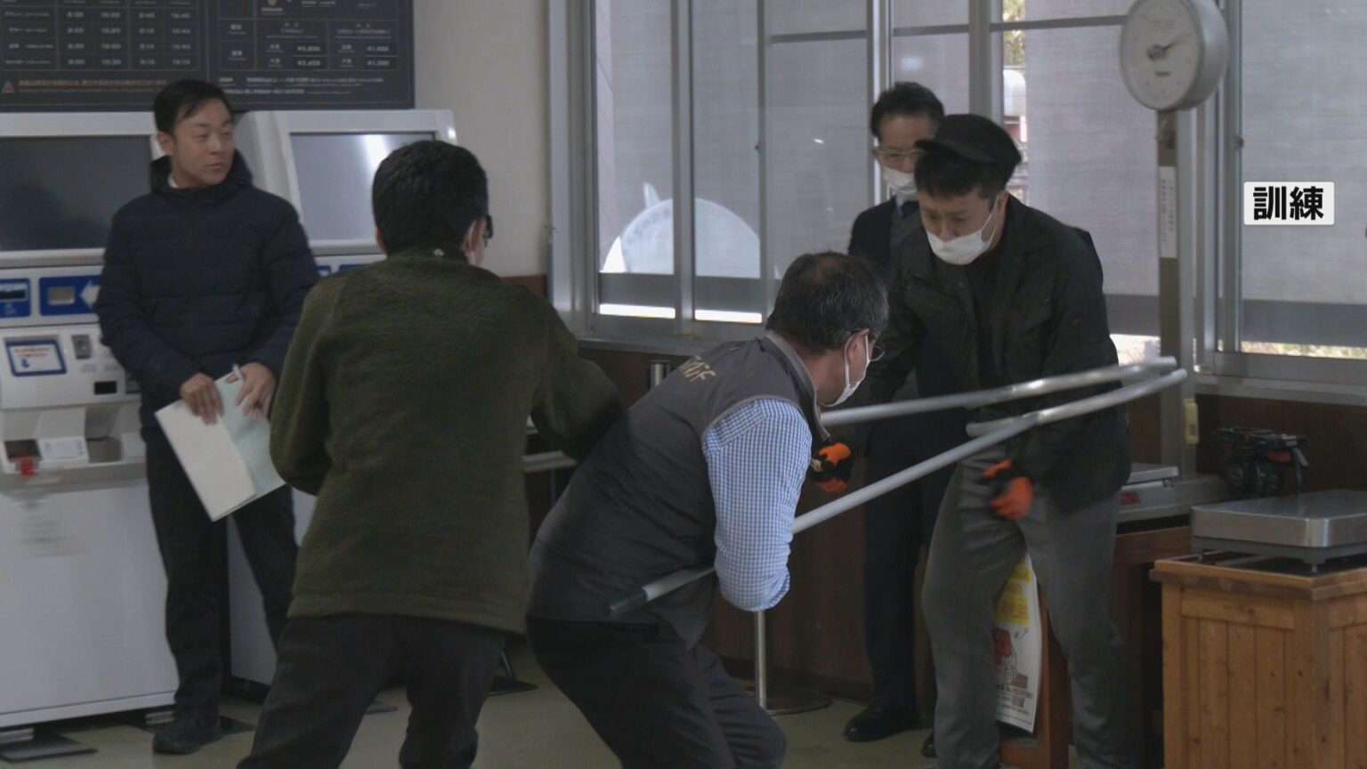 ロープウェイ施設で訓練「刃物を持った不審者が駅の構内に」という想定 観光客の避難誘導ほか不審者制圧も 新穂高ロープウェイ 岐阜・高山市　（CBCテレビ） - Yahoo!ニュース