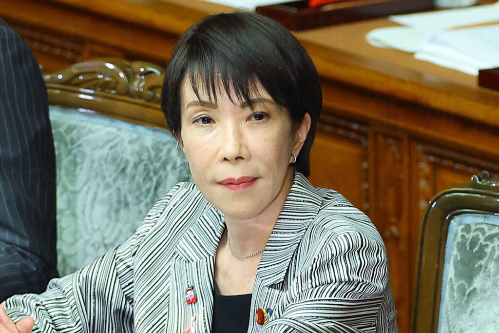 “止まらない円安”を前に金融関係者が注目する「高市首相の発言」…識者は「実質的な為替レートは1ドル＝270円」「すでに50年前と同水準」と試算（デイリー新潮） - Yahoo!ニュース