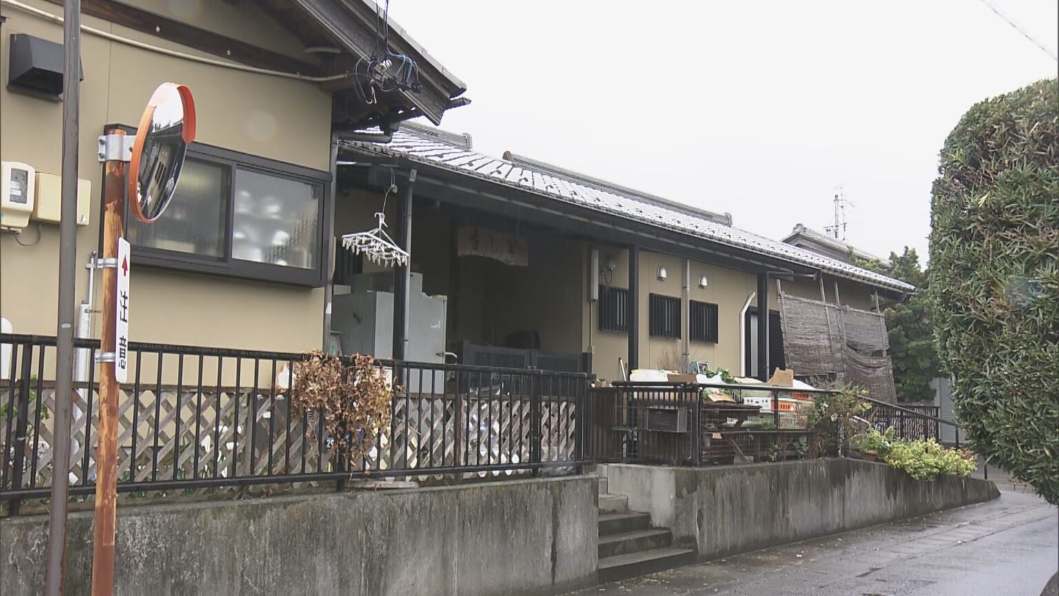 「利用者が抵抗すればたたくことがある」 入所者への暴行疑いで職員2人逮捕のグループホーム 施設管理者らが証言…岐阜・羽島市(CBCテレビ) – Yahoo!ニュース 「利用者が抵抗すればたたくことがある」 入所者への暴行疑いで職員2人逮捕のグループホーム 施設管理者らが証言…岐阜・羽島市(CBCテレビ) - Yahoo!ニュース