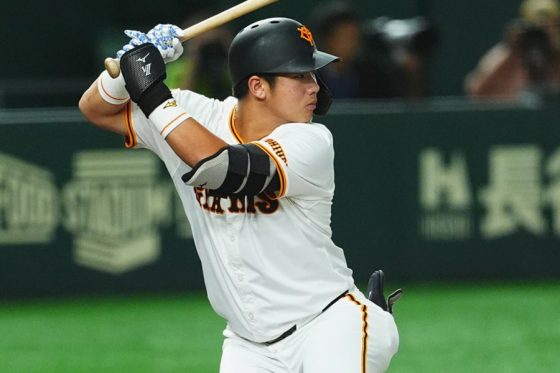 巨人19歳が異国で豪快弾「打球伸びすぎ」　ドラ1逸材に高まる期待「来年サードで」 | Full-Count