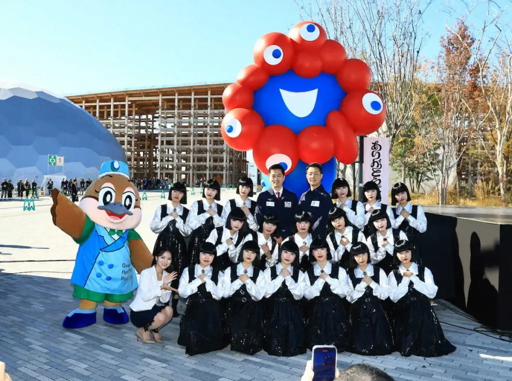 吉村洋文大阪府知事「ありがとう～」絶叫　ミャクミャクの旅立ちセレモニーで - スポニチ Sponichi Annex 芸能