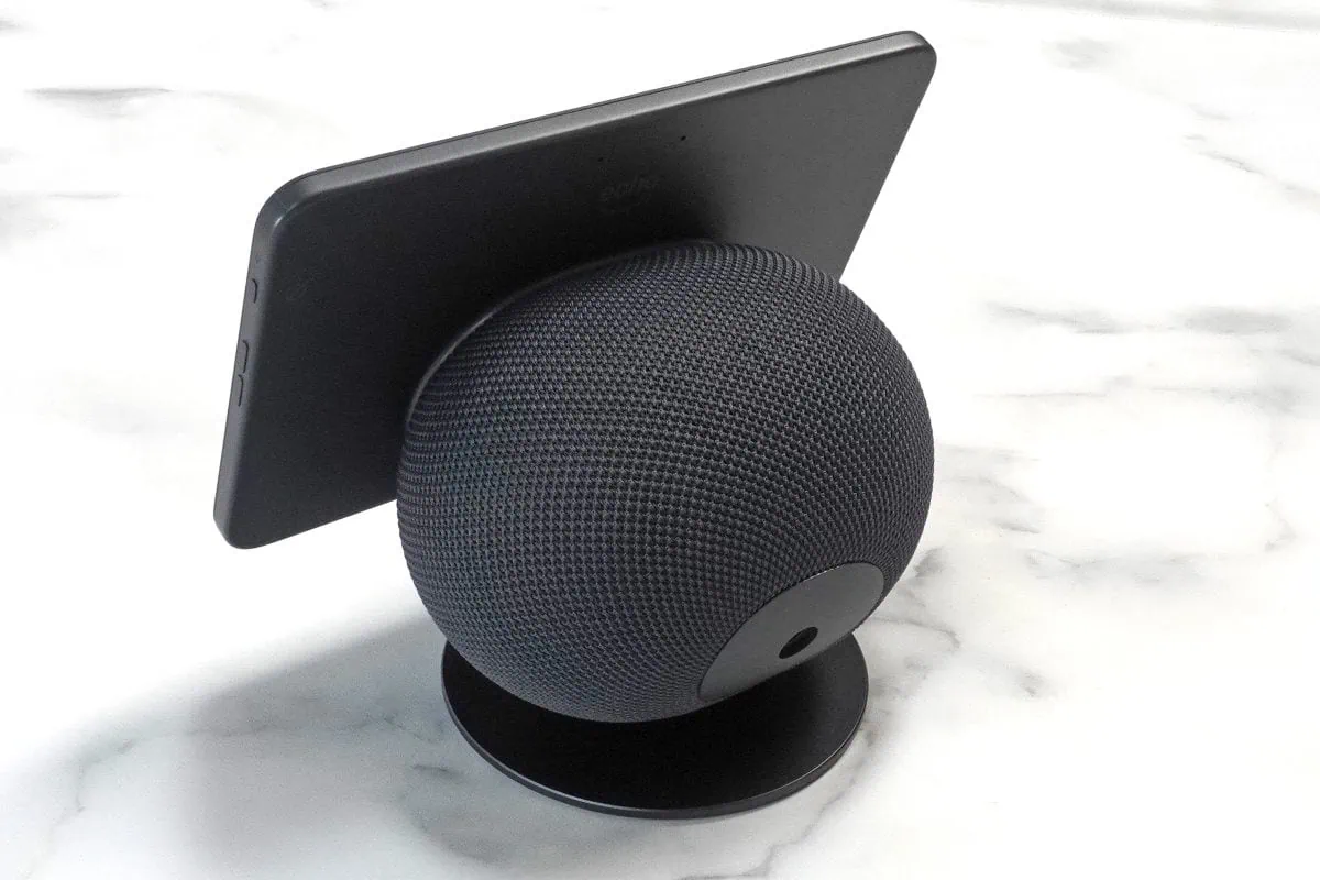 Amazon Echo Show 8（2025） ￥34,980 Amazon Echo Show 8 & 11 (2025年発売) 用】角度調整スタンド（グラファイト） ￥4,980