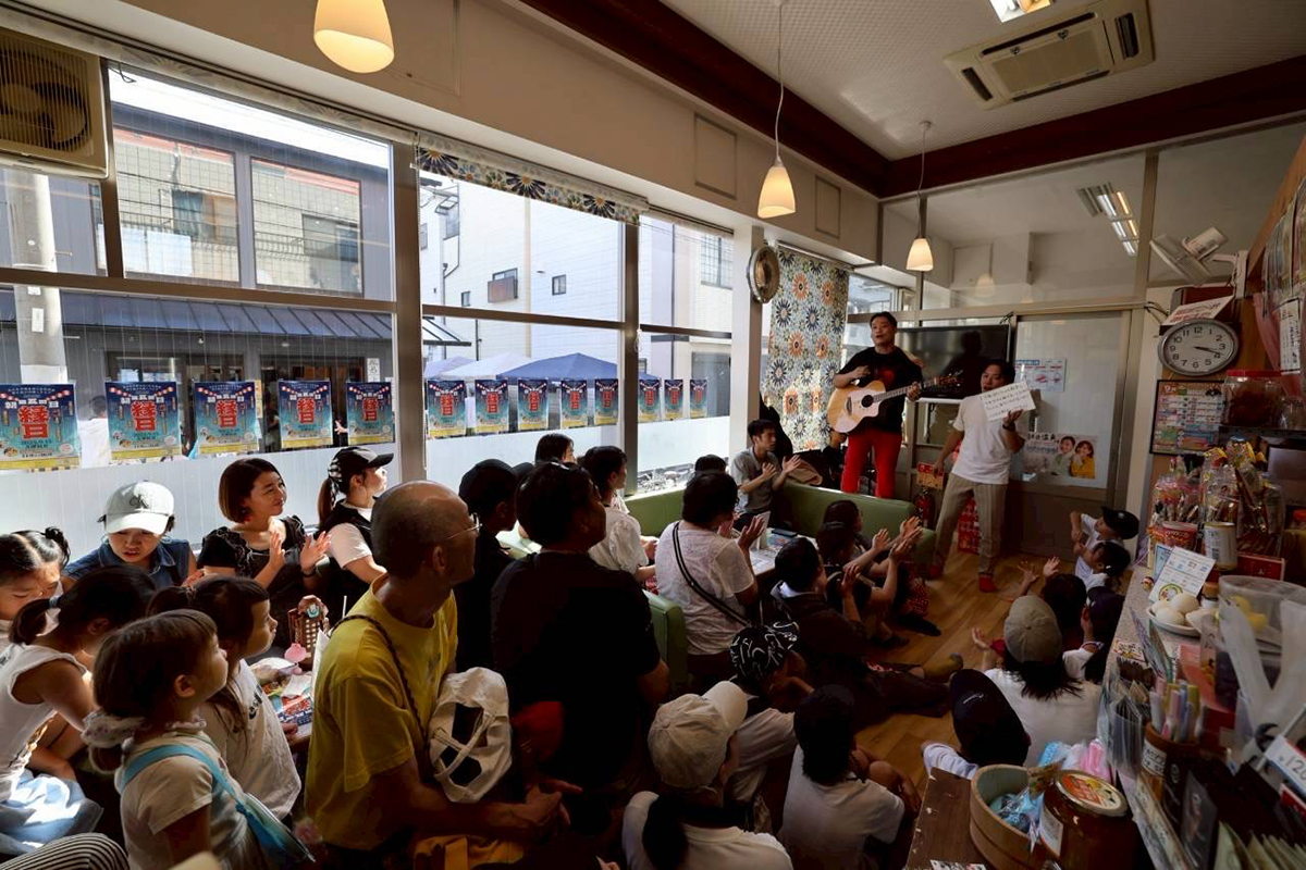 ガオ～ちゃんが大阪各地の銭湯でライブ