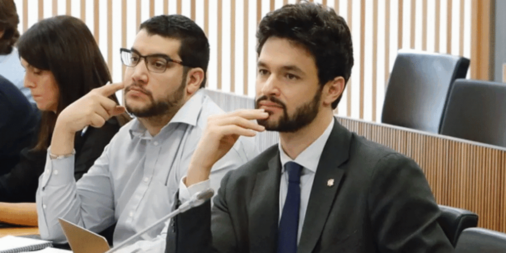 ラディスラウ・バロ氏、エスカレ氏、ペレ・バロ氏、モンタネール氏、そしておそらくカルレス・ナウディ氏が政府首相候補として取り上げられている