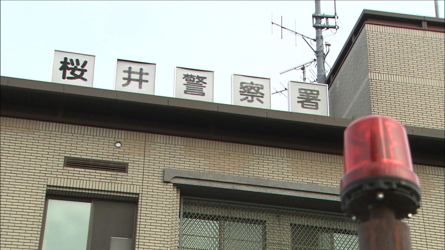 高校の女子トイレから「物音がする」 中から出てきた19歳男を教師が私人逮捕 建造物侵入の疑い「盗撮して欲求を満たしたかった」 奈良・桜井市 高校の女子トイレから「物音がする」 中から出てきた19歳男を教師が私人逮捕 建造物侵入の疑い「盗撮して欲求を満たしたかった」 奈良・桜井市