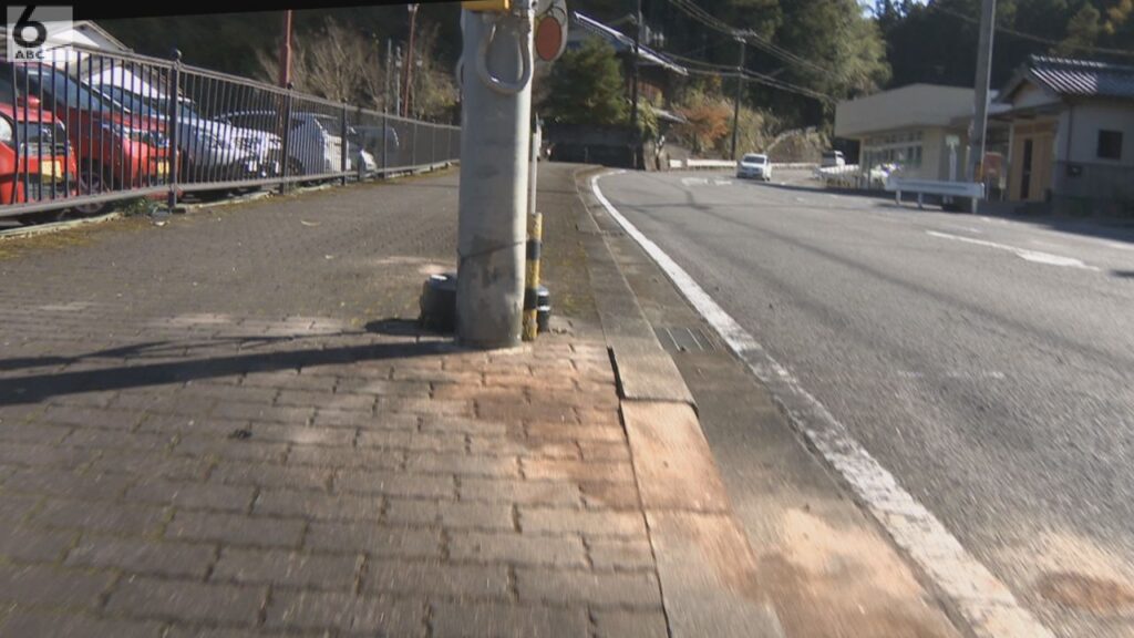 介護施設の車が信号機の柱と衝突 利用者の90代女性2人が心肺停止 和歌山・田辺市 介護施設の車が信号機の柱と衝突 利用者の90代女性2人が心肺停止 和歌山・田辺市