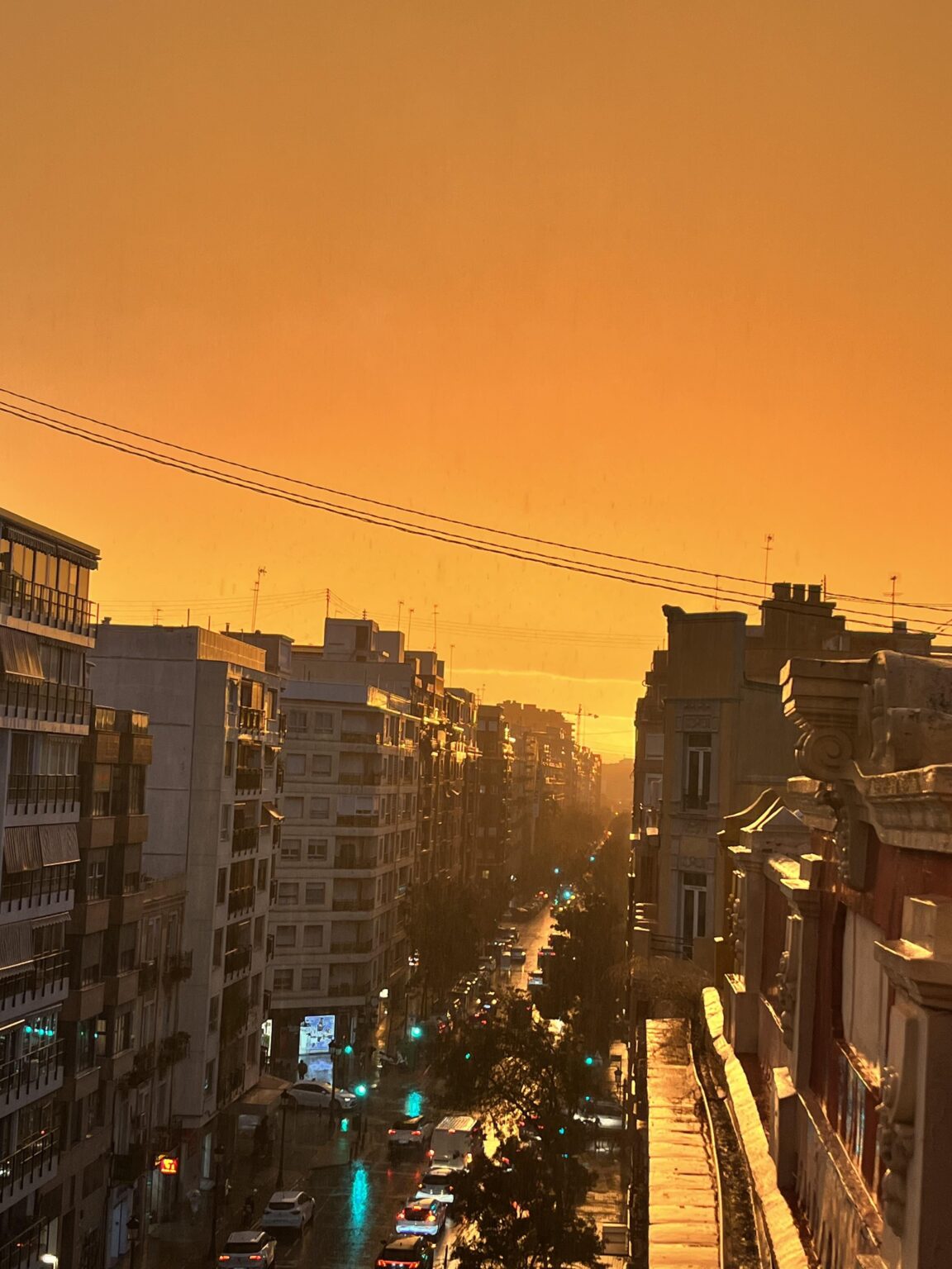 雷雨の中の夕日…たった今バレンシア