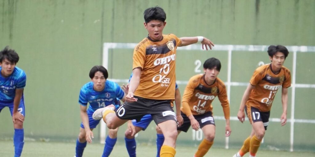 サッカー - 川崎フロンターレ内定の中大・持山匡佑は「ブラジルの10番みたい」父も元Jリーガー | 4years. #学生スポーツ