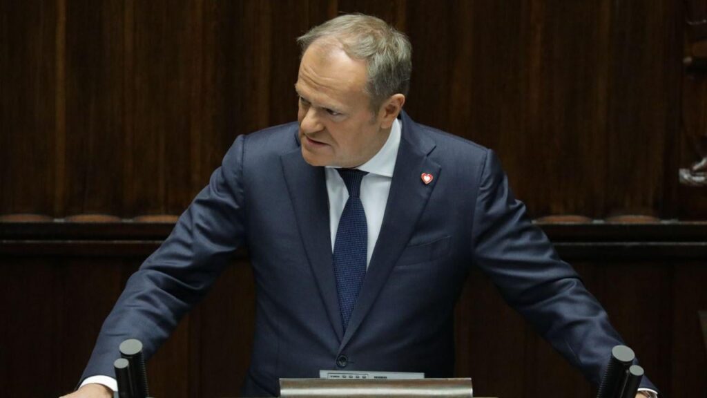ウクライナ国民は鉄道妨害行為の背後でロシアと協力しているとポーランド首相が発言