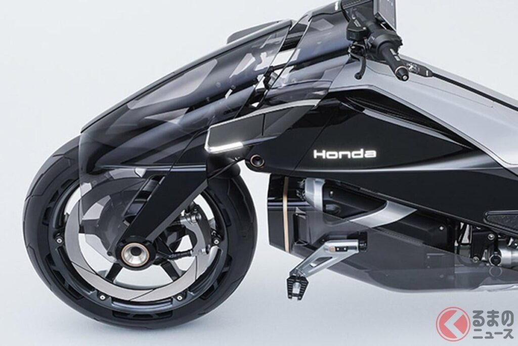 ホンダが新「二輪駆動バイク」を世界初公開！ 前後ホイールにモーターを搭載し「2WD」仕様に 既成概念にとらわれないスタイルにも注目 JMS2025で披露
