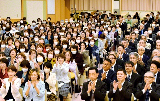 歓喜の対話拡大を約し合った山梨総県の本部長会（山梨文化会館で）