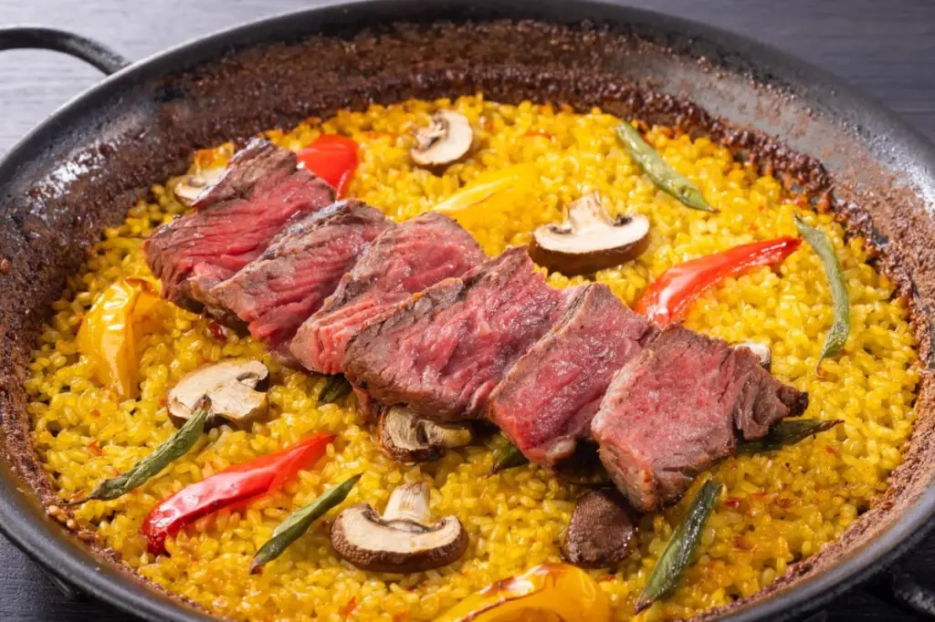 冬の食卓を華やかに彩る「SPANISH DINING Rico」の魅力とは - サードニュース