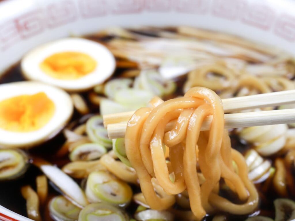 旅先で買いたい「富山県のお土産」ランキング！ 2位「富山ブラック黒醤油らーめん」、1位は？ 【2025年調査】 - All About ニュース