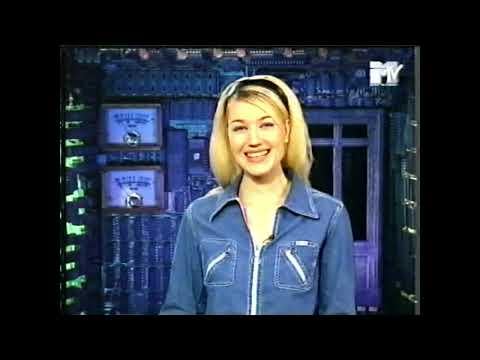 MTV Europe でプレゼンテーションを行うマリア・グゼニナ