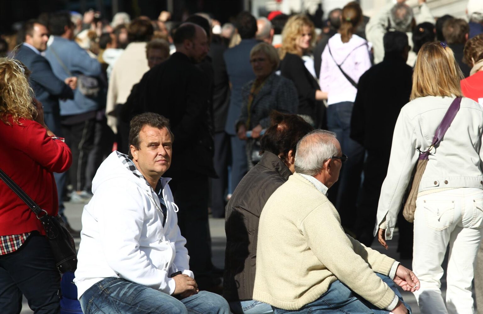 スペインの人口は1年で50万人近く増加し、歴史的な記録となる4,940万人に達した。