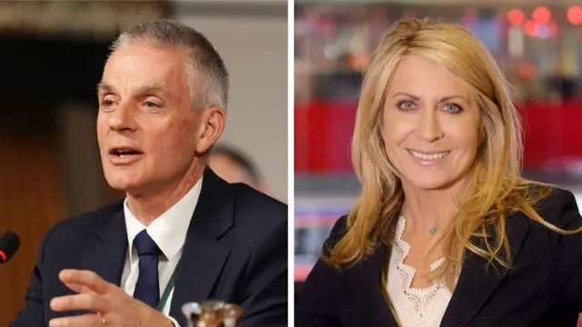 左にスーツ姿でマイクを前に話をするデイヴィー会長の写真、右にスーツ姿で笑顔で正面を向くターネス氏の写真が並んでいる