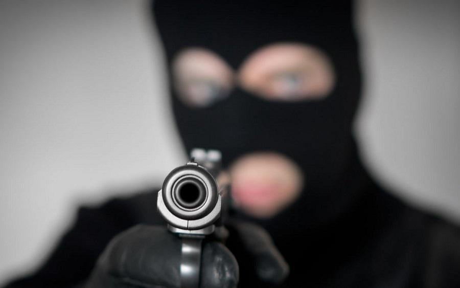 マルタで不当な警察の強制捜査 - 認識と責任を求める