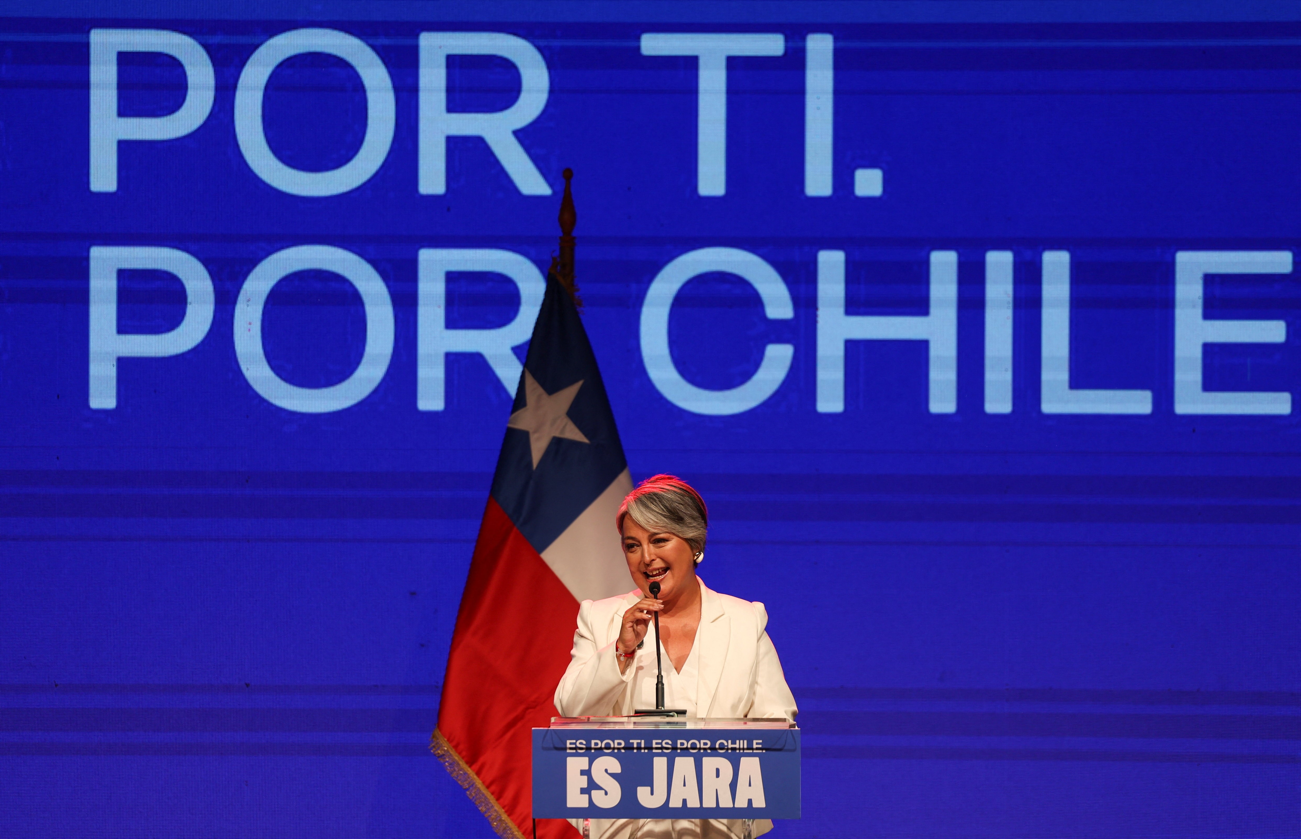 チリ大統領選、来月14日に決選投票　極右候補が優勢との見方