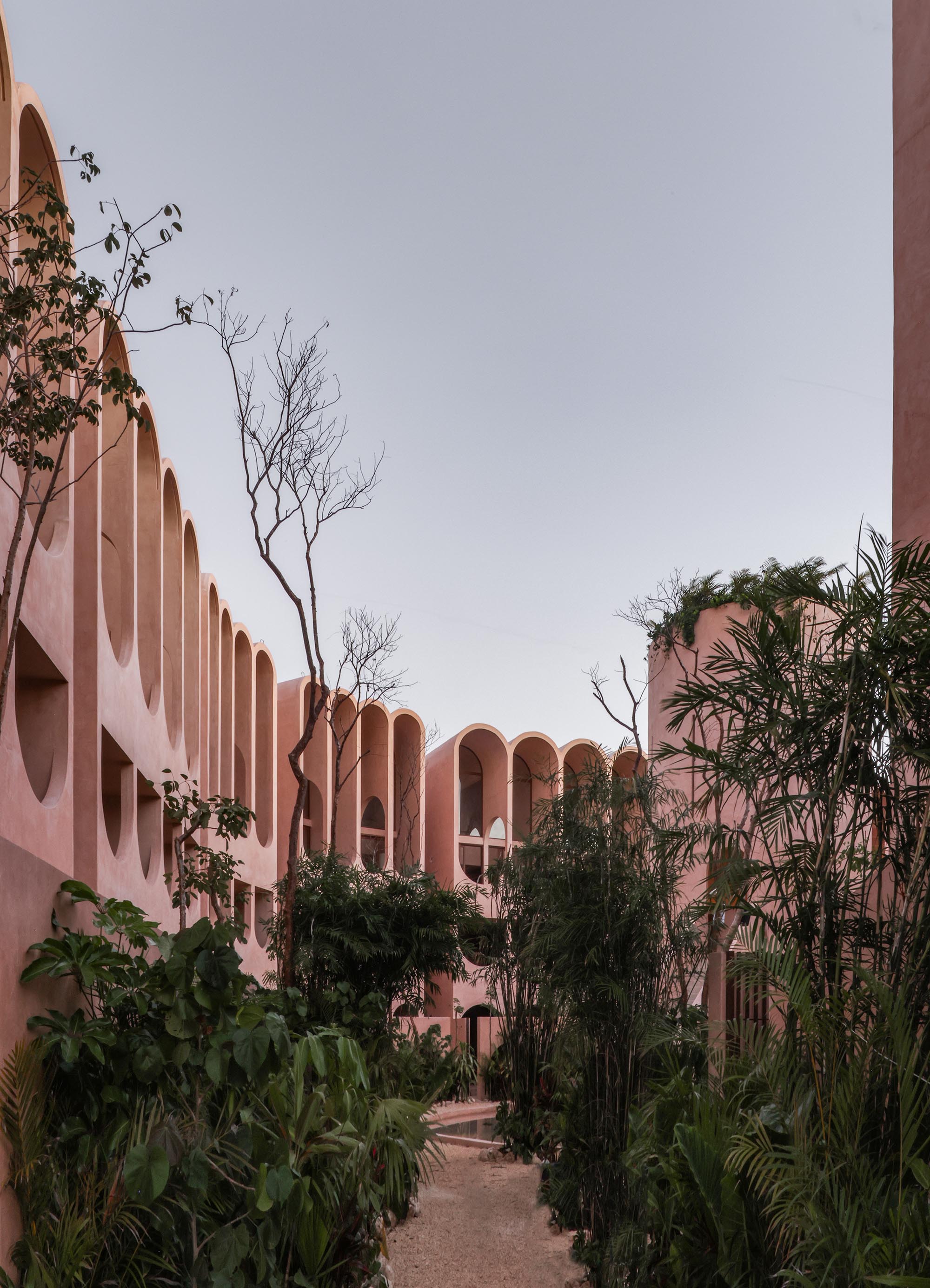 〈バベル（Babel）〉V Taller