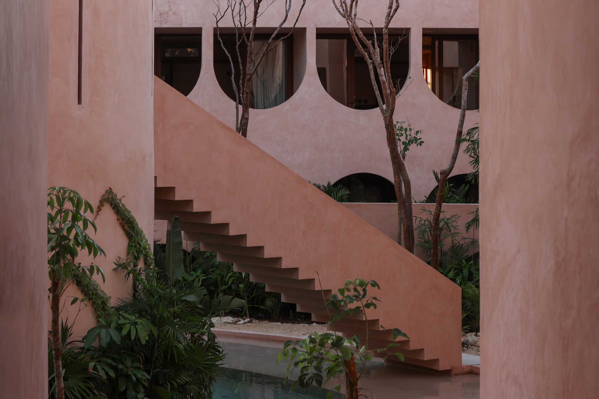 〈バベル（Babel）〉V Taller