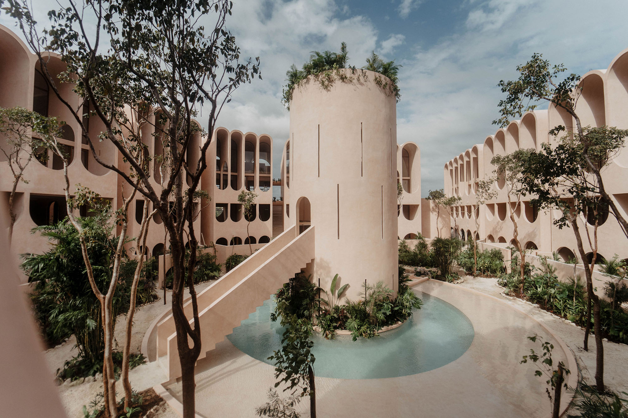 〈バベル（Babel）〉V Taller