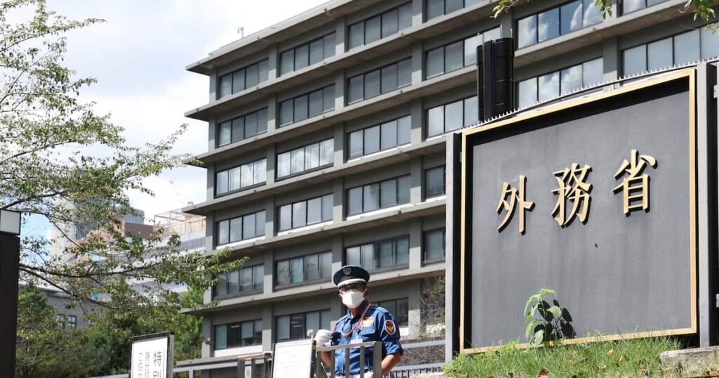 外務省局長、中国へ出発 高市首相の台湾有事答弁を説明 「斬首」投稿の総領事対応も要請 - 産経ニュース